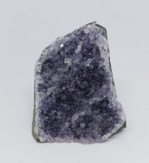 Amethist geode met basis 460 gram